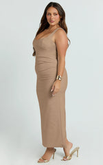 Benita Midi Dress - Scoop Neck Ruched Fitted Dress in Mocha