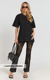 Prizza Top - Longline Boyfriend Tee Top in Black