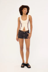 Abrand 99 Short Cara