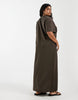 Noisy May Curve t-shirt maxi dress with side slit in brown