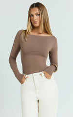 Tisdale Top - Boat Neck Long Sleeve Top in Mushroom