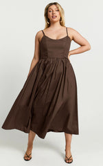 Braelyn Midi Dress - Scoop Neck Flare Dress in Chocolate