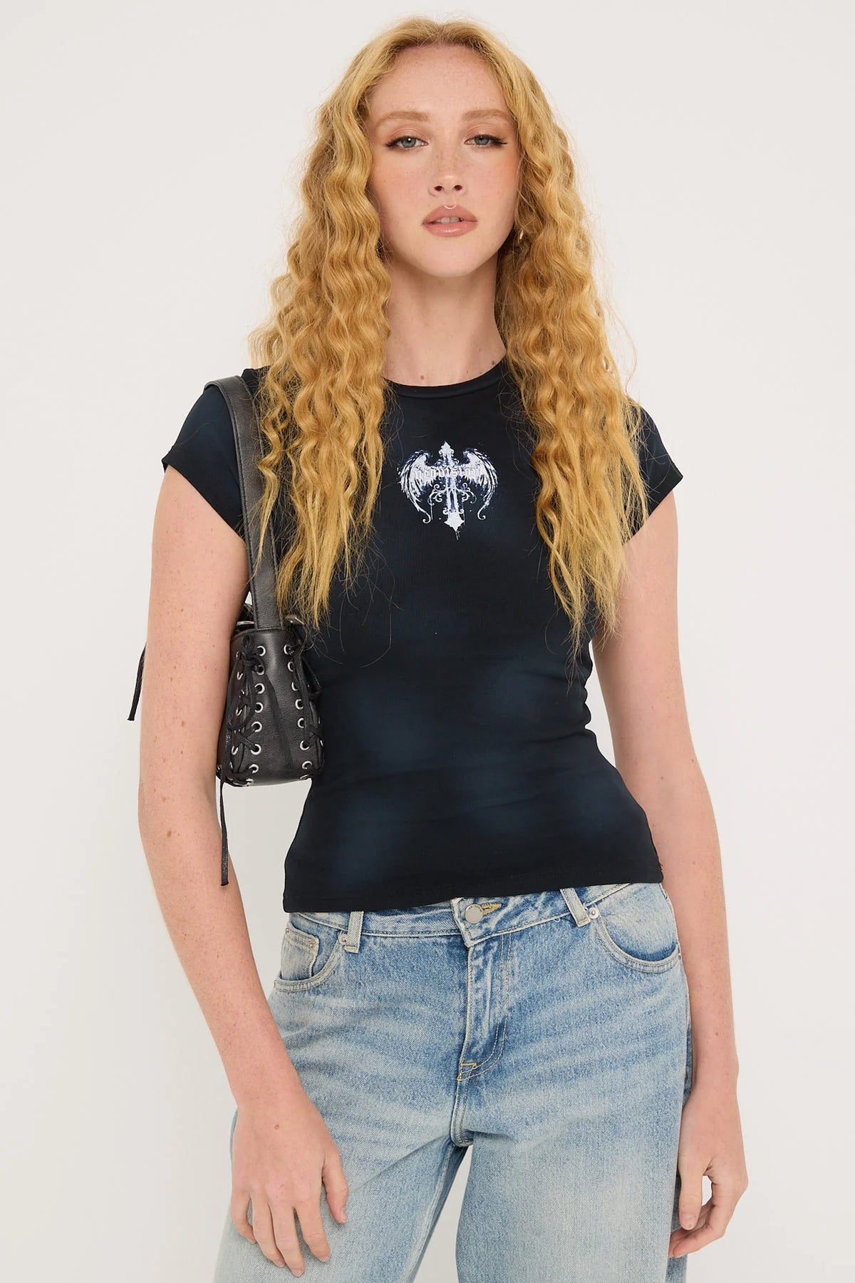 Neovision Insignia Cross Baby Tee Washed Black