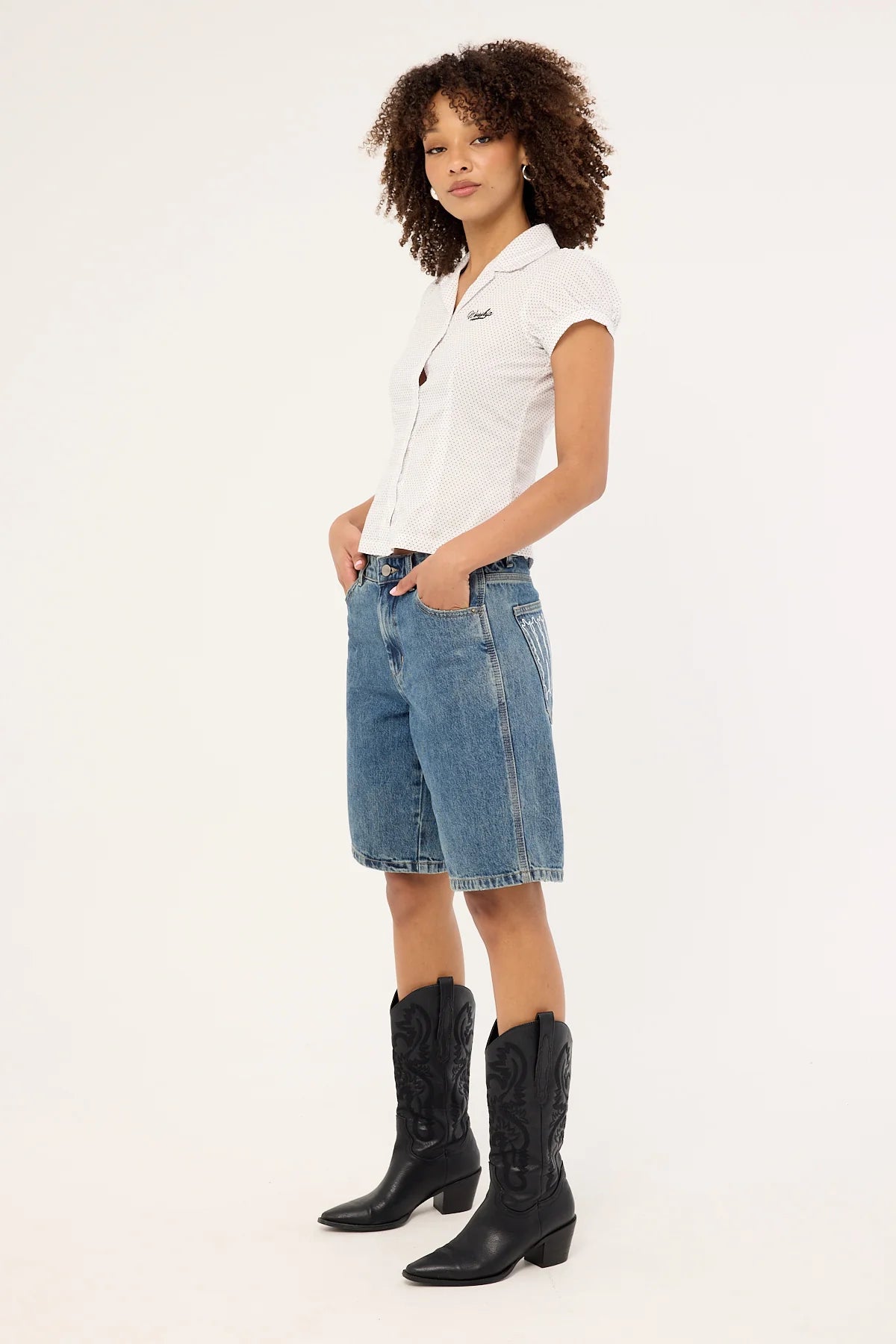 Worship Logorama Sloucher Short Odyssey
